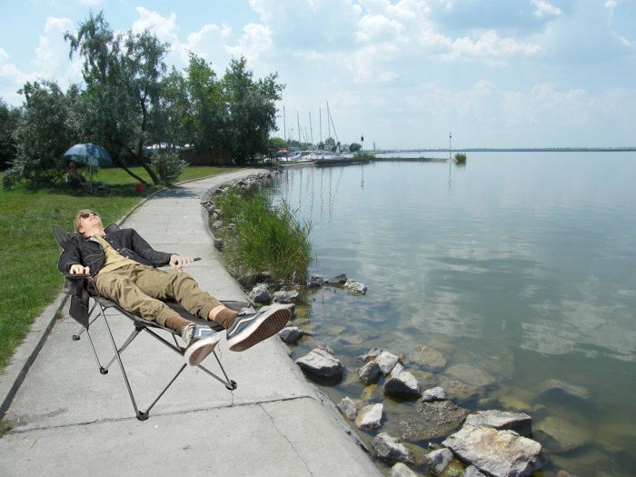 Skladacie kempingové lehátko
